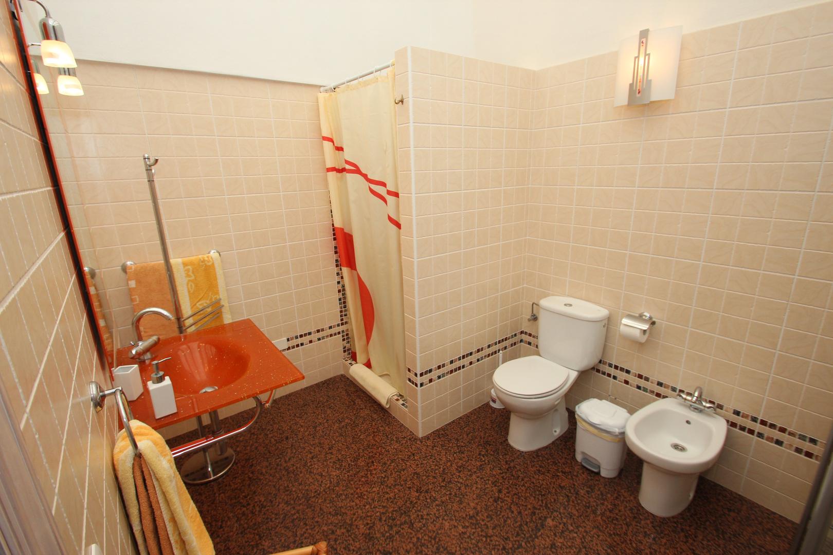 Bad 1 Studio Parlour