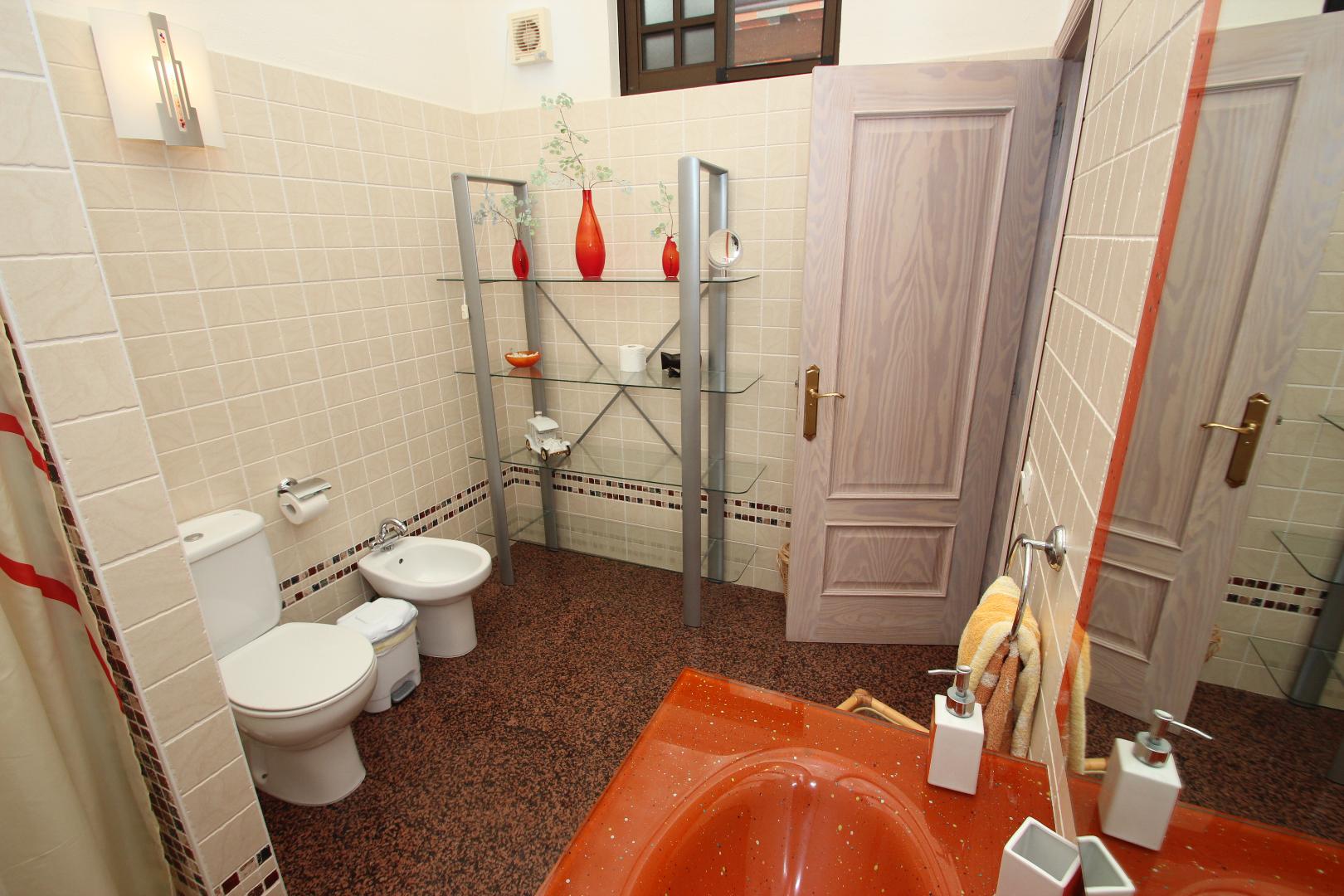 Bad 2 Studio Parlour