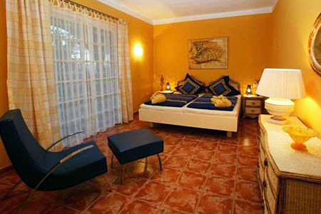 Teneriffa Finca Montimar Herrenhaus Schlafzimmer