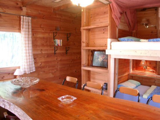 Teneriffa Finca San, Wohnzimmer mit rustikaler Bartheke  