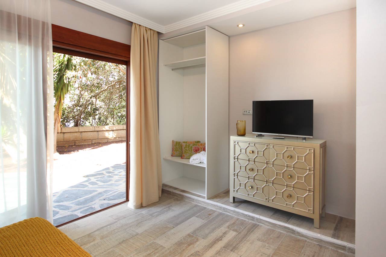 Schlafzimmer Banquillo in Apartment FIBAN, Finca San Juan, Teneriffa: Zusätzlicher Schlafraum mit Bad